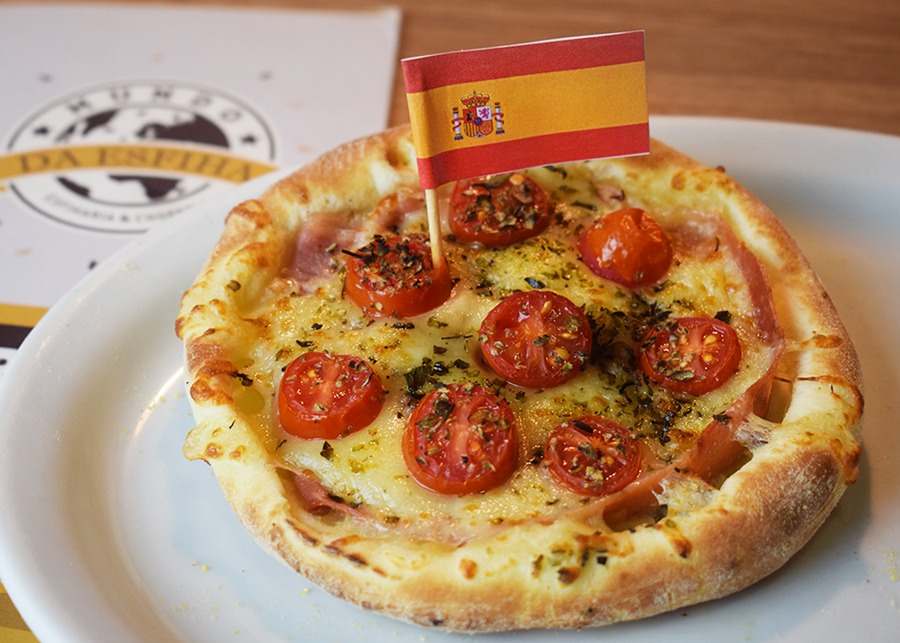 Espanha: Presunto de Parma com Mussarela e Tomatinhos.